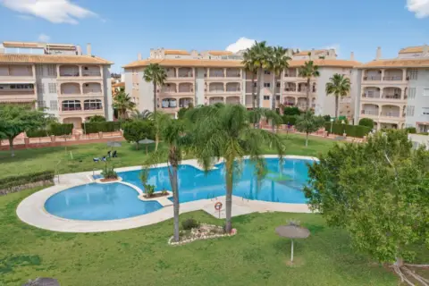 Ático en Playa Flamenca-Las Piscinas
