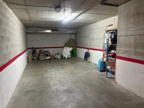 Garaje en calle de Macondo