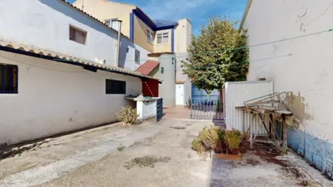 Casa en calle Val de la Cueva