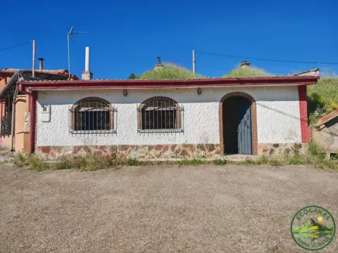 Chalet en Chozas de Abajo