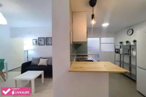 Piso en Pasaje de Francisca Alba, 8