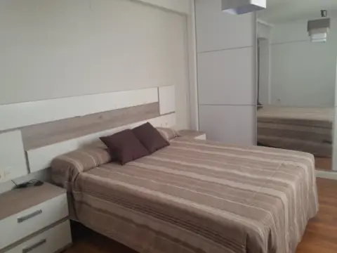 Habitación en Zona Plaça de la Concòrdia