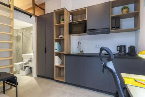 Habitación en calle de los Hermanos Villalonga, 10