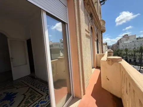 Piso en Carrer de l'Almirall Cadarso