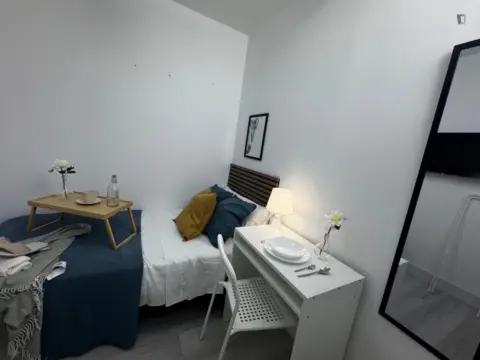 Habitación en Las Margaritas-Universidad