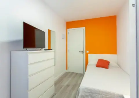 Habitación en Zona Plaça de la Concòrdia