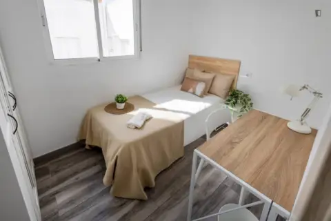 Habitación en Zona Plaça País Valencià-Plaça Major