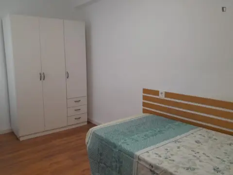 Habitación en Zona Plaça de la Concòrdia