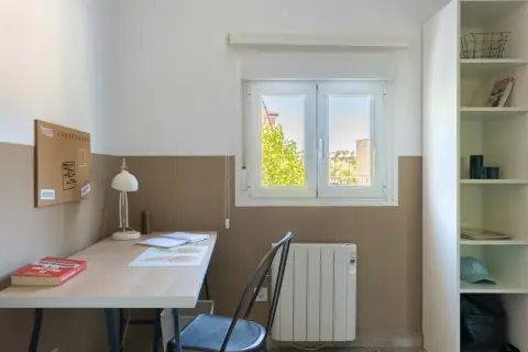 Habitación en calle Pensamiento