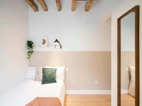 Habitación en calle del Carmen, 20