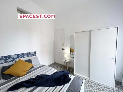 Habitación en calle de San Bernardo, 73