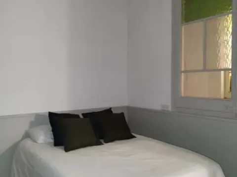 Habitación en Carrer d'Homer, 25