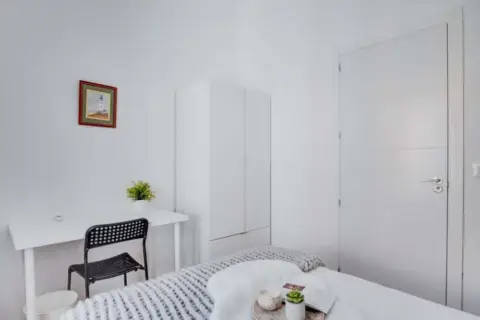 Habitación en calle de la Sal, 3