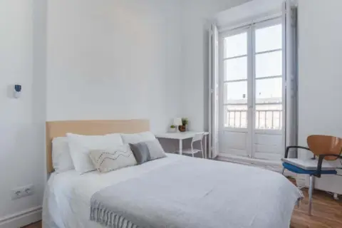 Habitación en calle de la Sal, 3
