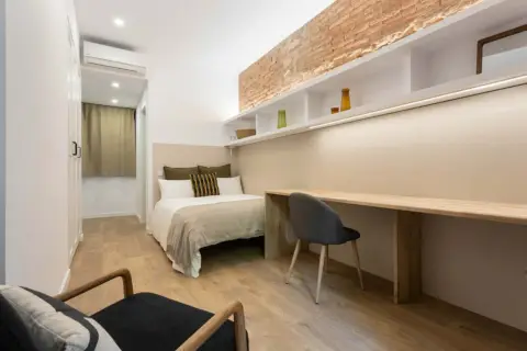 Habitación en Carrer de l'Espanya Industrial