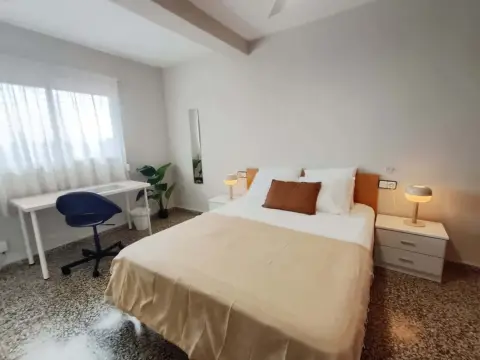 Habitación en Carrer de l'Explorador Andrés, 55