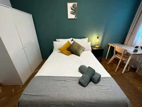 Habitación en calle de la Victoria, 6
