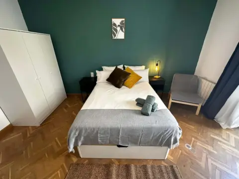 Habitación en calle de la Victoria, 6
