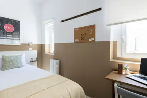 Habitación en calle Daoíz