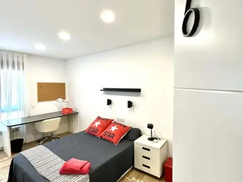 Habitación en Plaza del General Palacio, 4