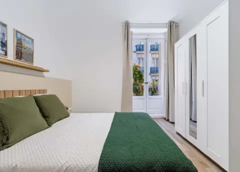 Habitación en calle de Preciados, 42