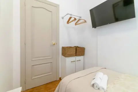 Habitación en Gran Via de les Corts Catalanes, 226