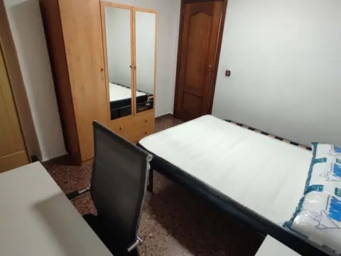 Habitación en Avinguda de la Plata, 99