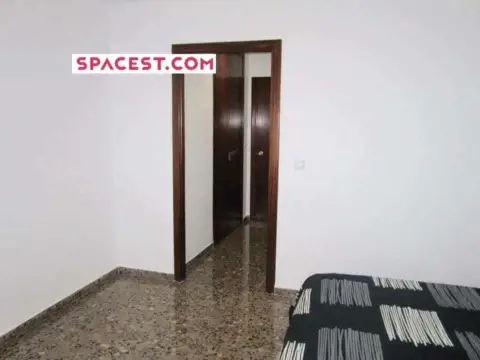 Habitación en calle Carrer de La Pianista Empar Iturbi