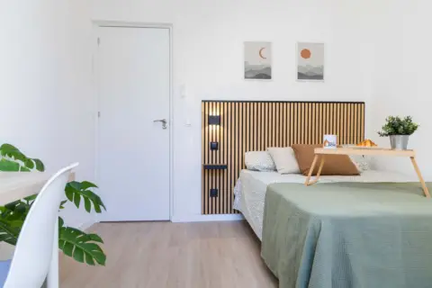 Habitación en calle de Jacinto Benavente, 1
