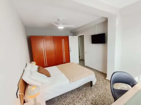 Habitación en Carrer de l'Explorador Andrés, 55
