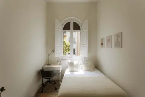 Habitación en Avinguda de la República Argentina, 74