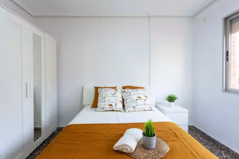 Habitación en Carrer de Calvo Acacio