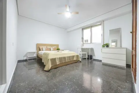 Habitación en calle Carrer de Roís de Corella