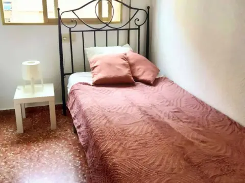 Habitación en Carrer de Vázquez de Mella