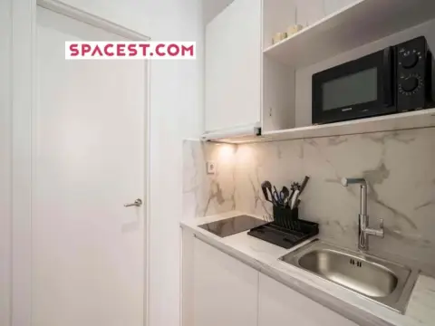 Habitación en calle del Carmen, 20
