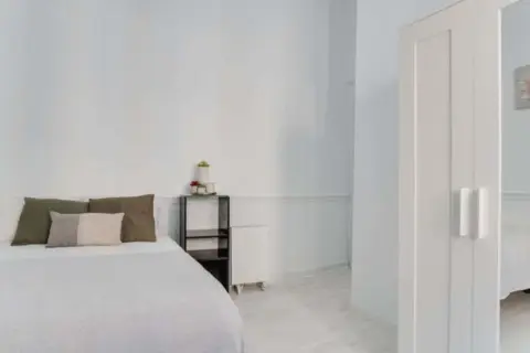 Habitación en calle de la Sal, 3