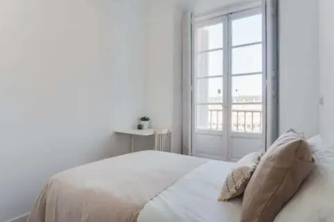 Habitación en calle de la Sal, 3