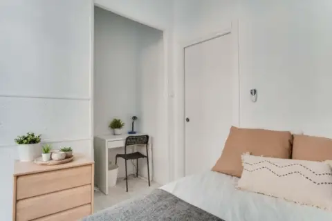 Habitación en calle de la Sal, 3