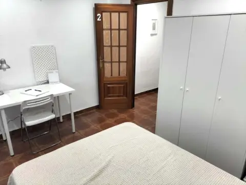 Habitación en calle Carrer Dels Sants Just I Pastor, nº 68