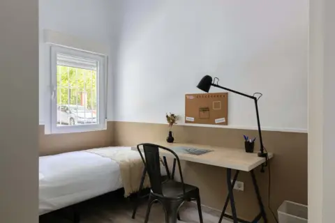 Habitación en calle Daoíz