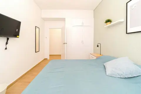 Habitación en Carrer Teodor Llorente, 3