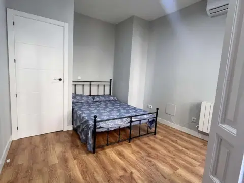 Habitación en calle de Santa Isabel, 6