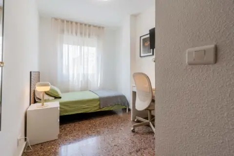 Habitación en calle Carrer de Sant Vicent Màrtir, nº 259