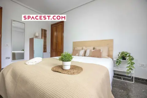Habitación en calle Carrer de Roís de Corella