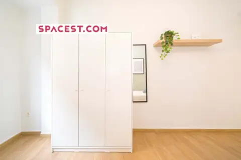 Habitación en Carrer Teodor Llorente, 3