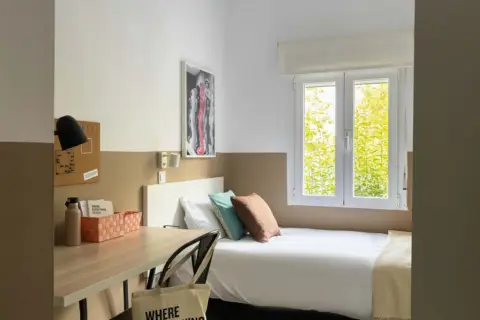 Habitación en calle Daoíz