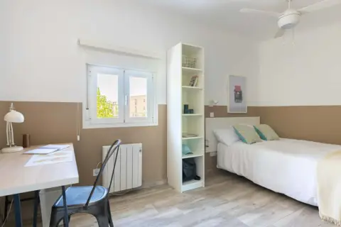 Habitación en calle Pensamiento