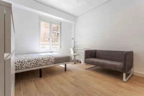 Habitación en calle de La Floresta, 13