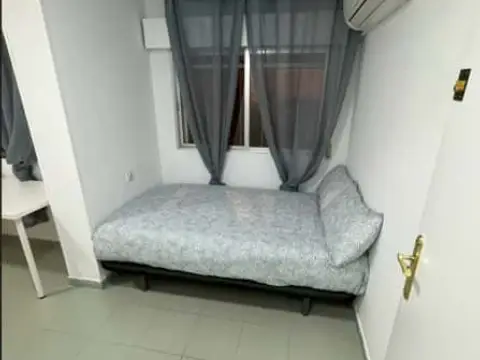 Habitación en calle Pensamiento, 3