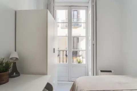 Habitación en calle de la Sal, 3